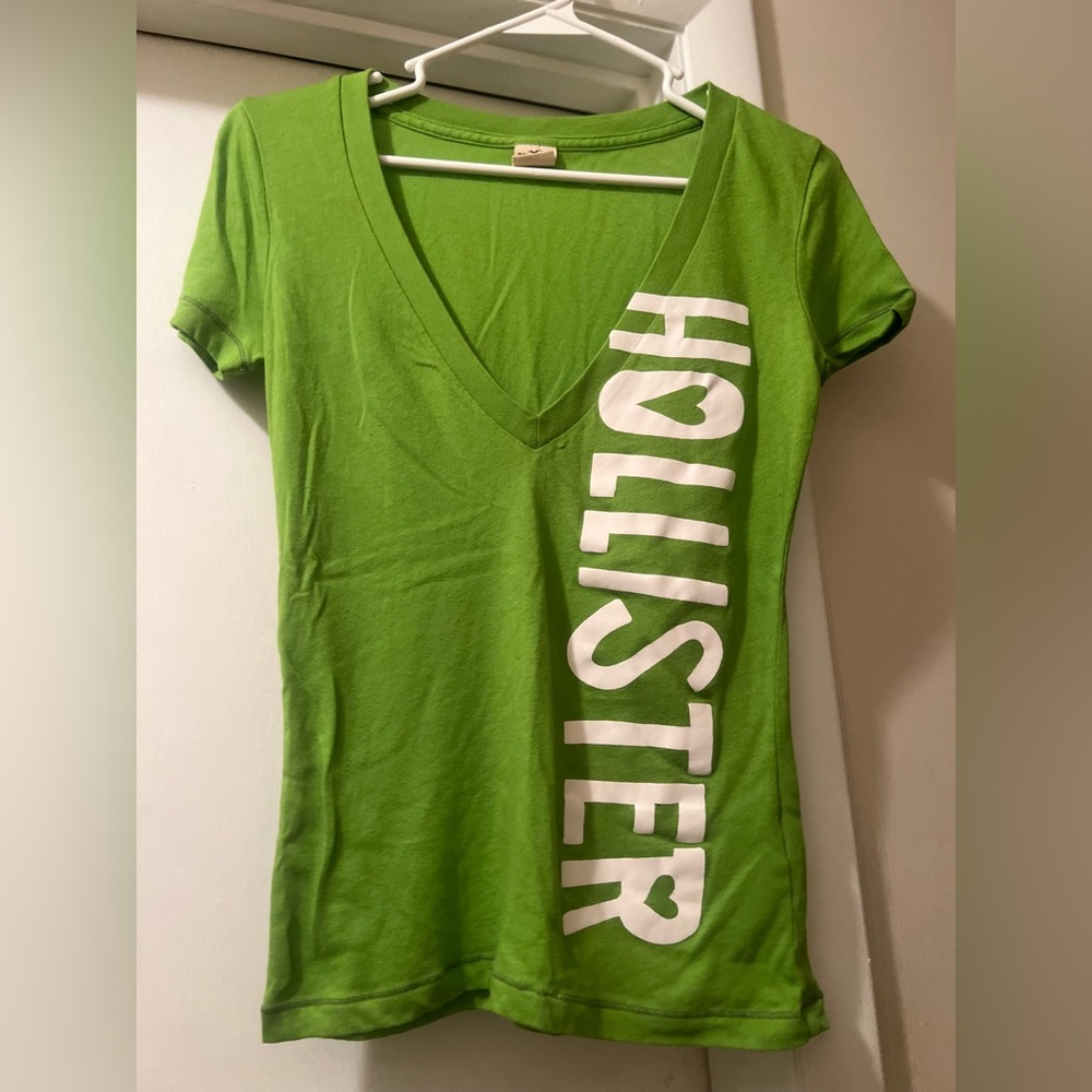 Hollister t-shirt